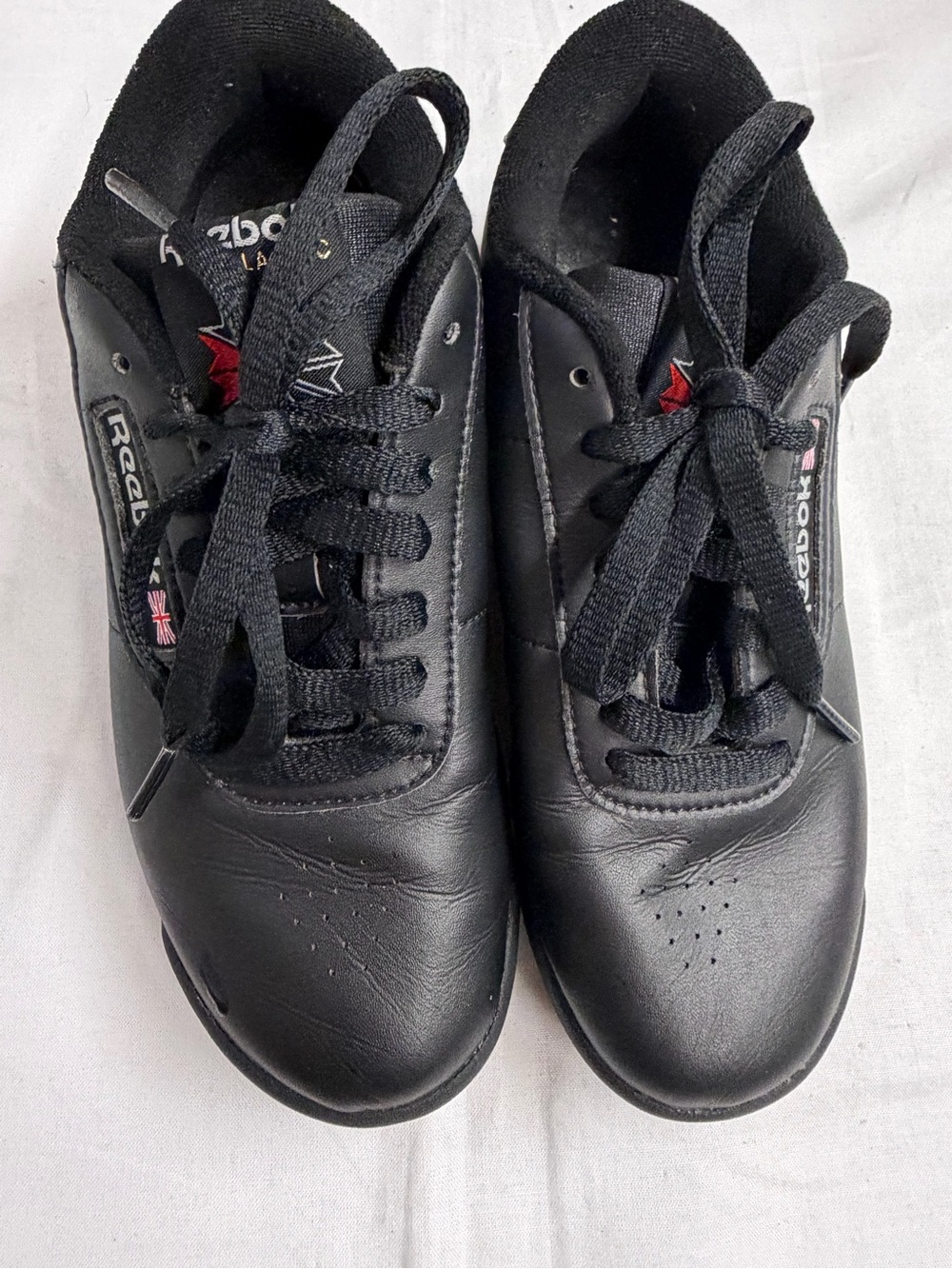 Reebok Men’s Black Leather Low-Top Sneakers